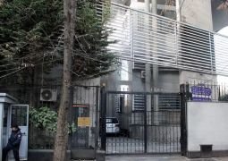 הולכת ומסתבכת: שגרירות איראן באלבניה נסגרה